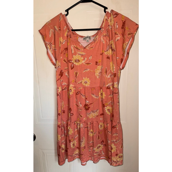 Wonderly Dresses & Skirts - Wonderly floral tiered knit dress